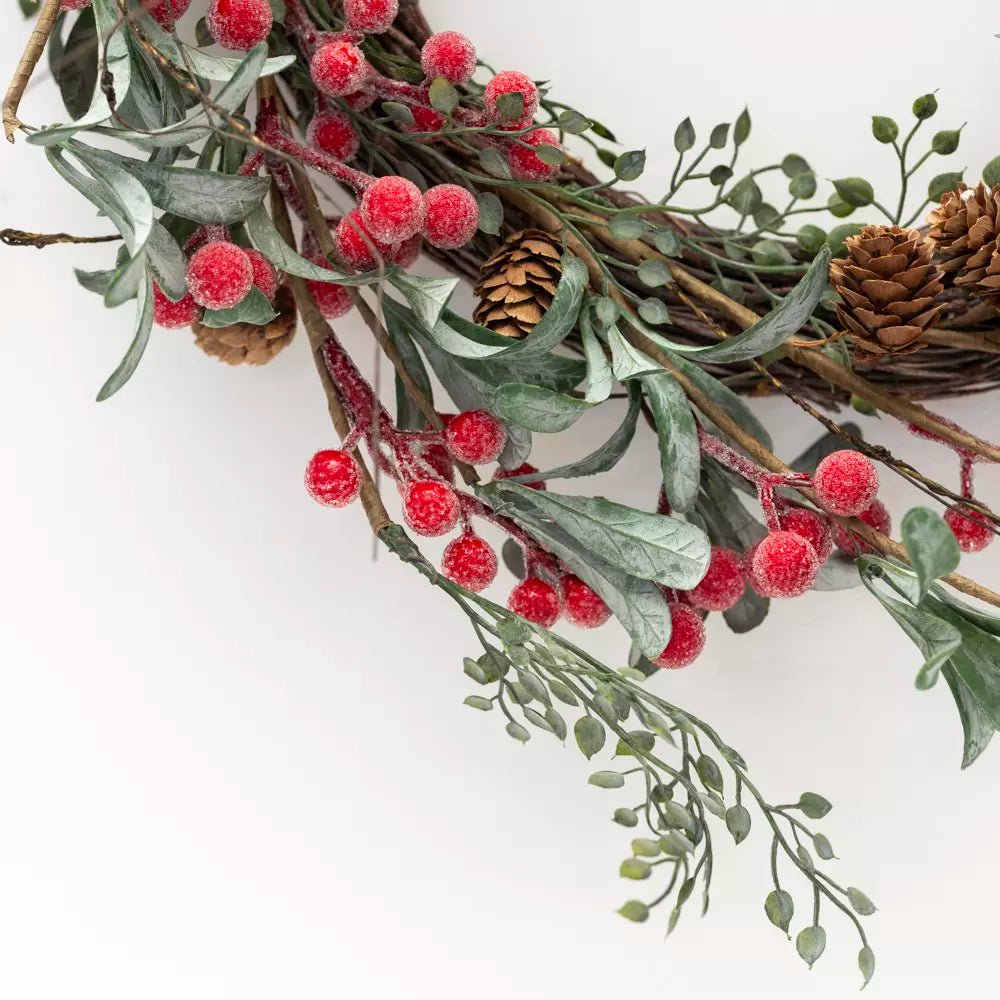 🔍 Iced Red Berry Wreath - Distinctly Living