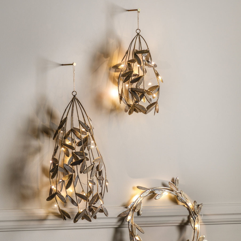 Mistletoe Bundle with LEDs - Distinctly Living